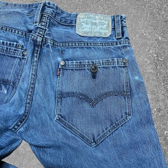 Y2K Levi’s Button Back Pockets Skater Grunge Slim Straight Jeans 31x32 - Picture 4 of 10